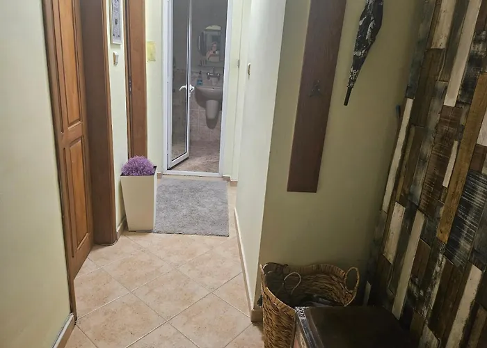 Проживание в семье за двама в град Бургас